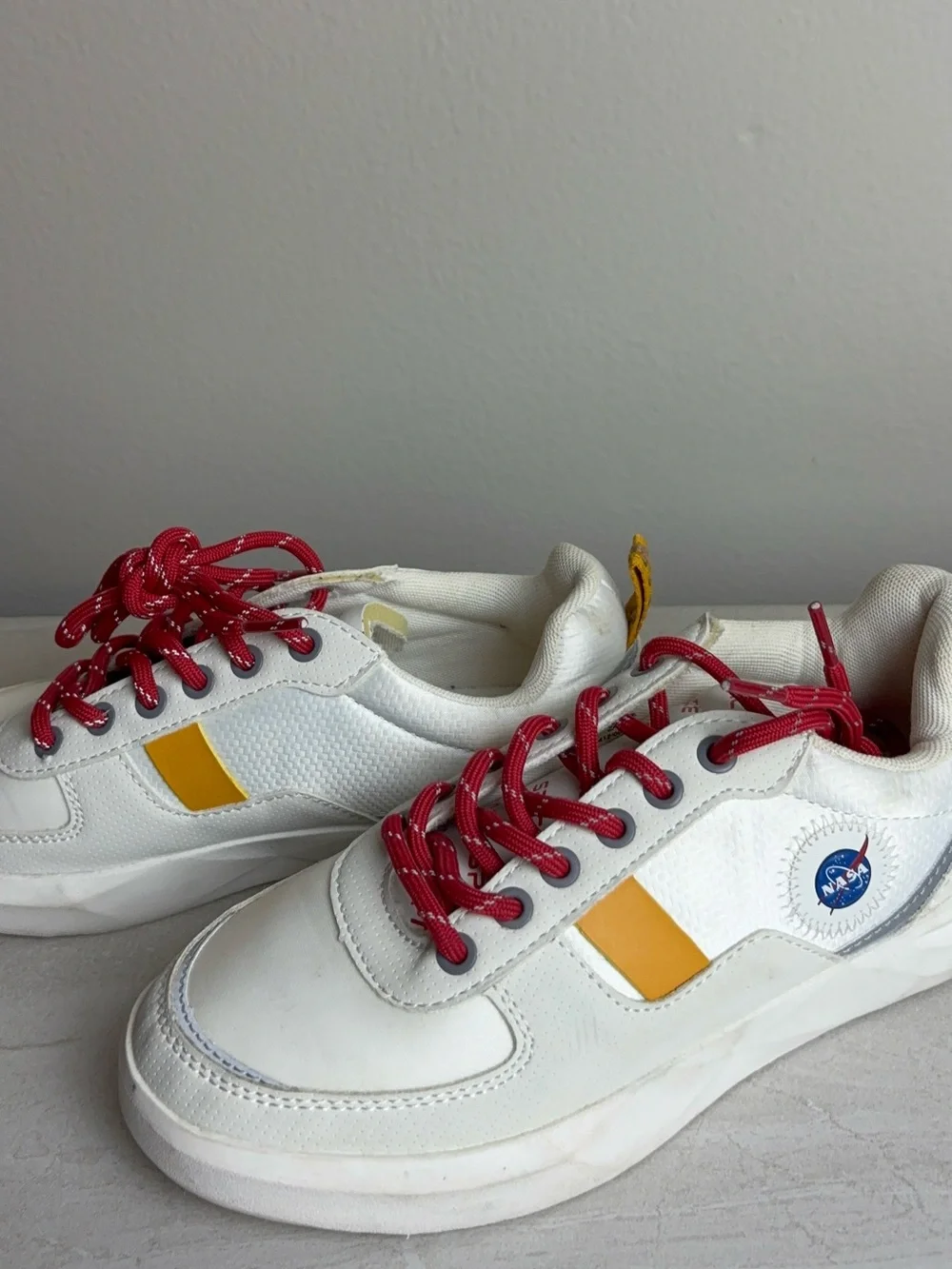 ZARA Boys NASA White Sneakers Memory Effect insole -size 3